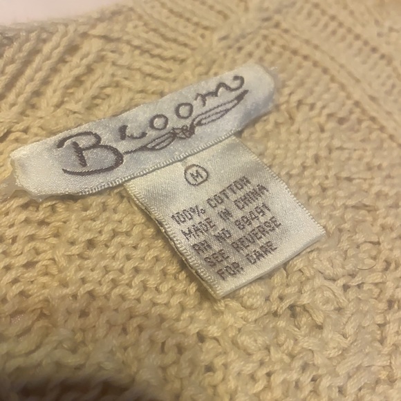 Textured Sweater - Picture 4 of 4